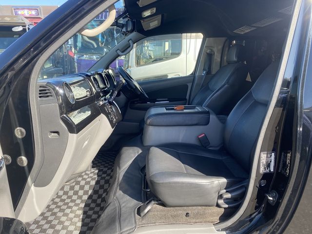 Nissan NV350 Caravan 2014-03 192585-14