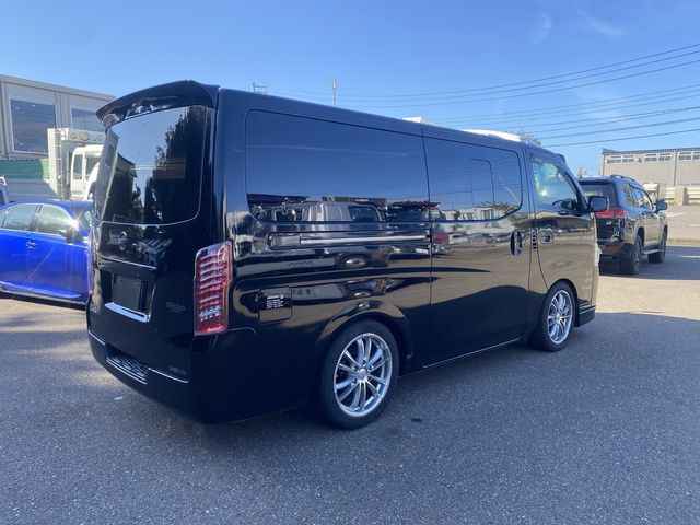 Nissan NV350 Caravan 2014-03 192585-3