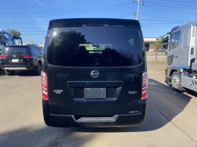 Nissan NV350 Caravan 2014-03 192585-5