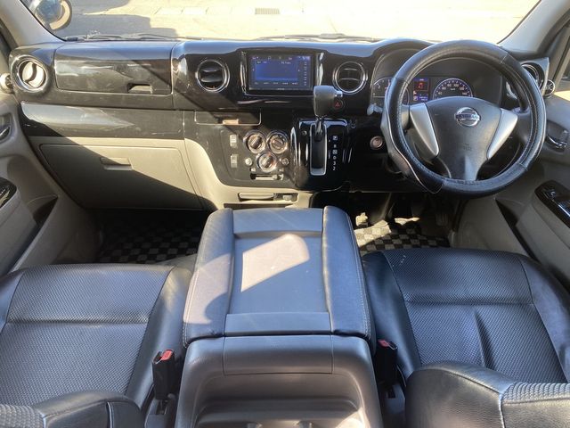 Nissan NV350 Caravan 2014-03 192585-11