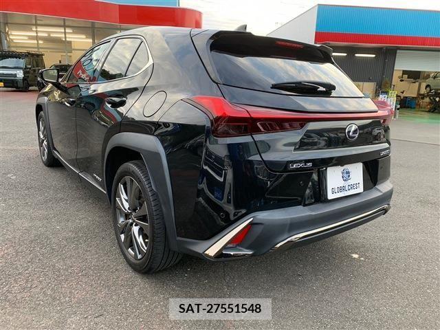 Lexus UX 2019-08 388121-8
