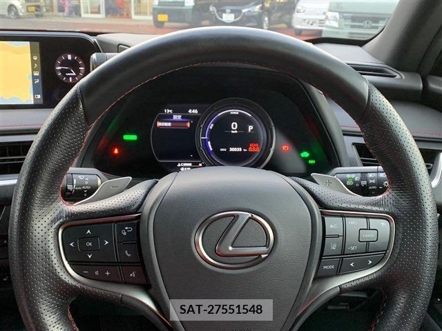 Lexus UX 2019-08 388121-22