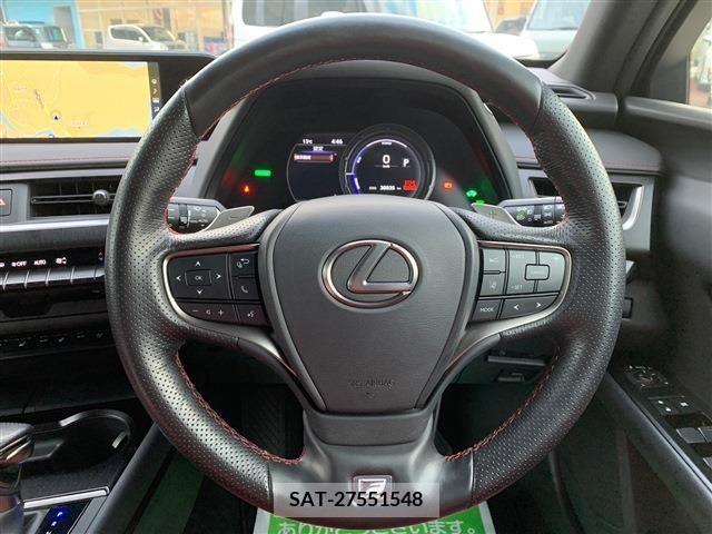 Lexus UX 2019-08 388121-21
