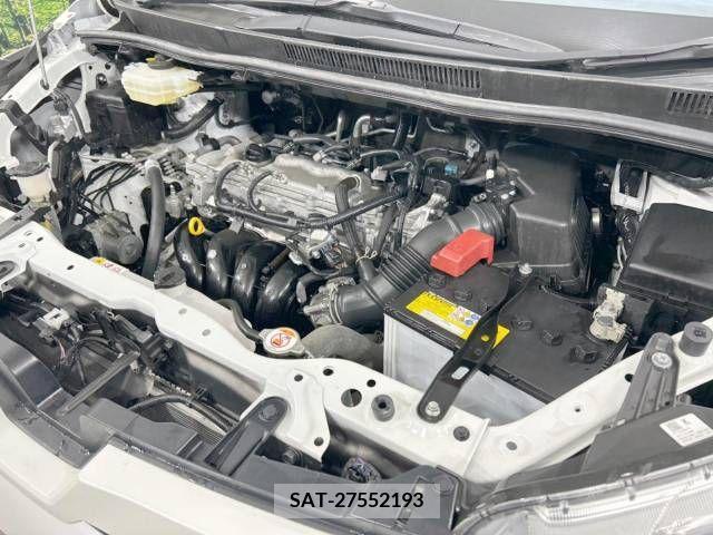 Toyota VOXY 2021-05 237586-18