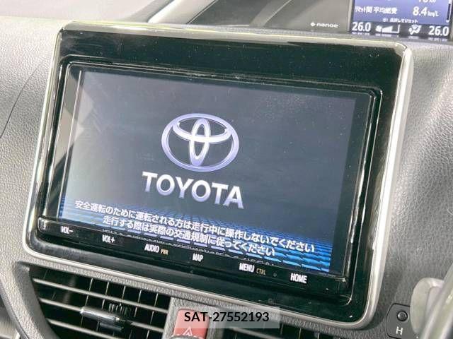 Toyota VOXY 2021-05 237586-6