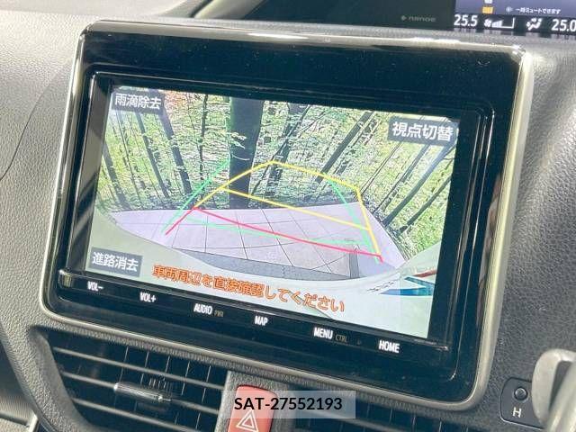 Toyota VOXY 2021-05 237586-3