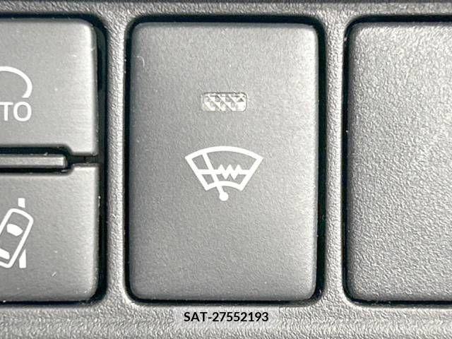 Toyota VOXY 2021-05 237586-2
