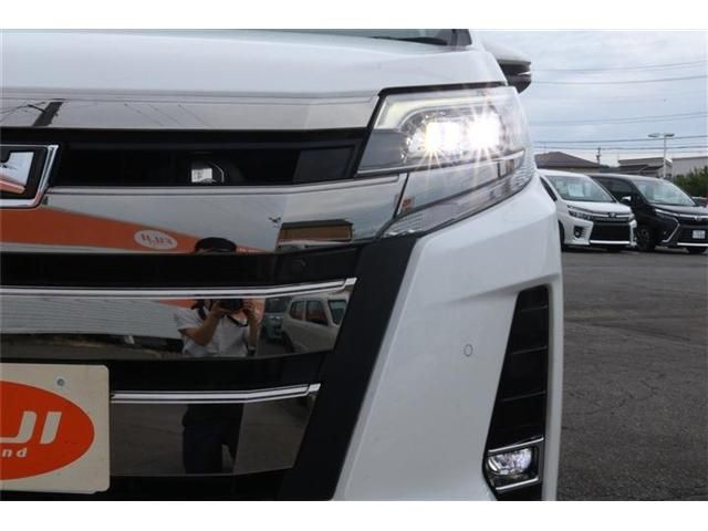 Toyota NOAH 2019-06 25161-26