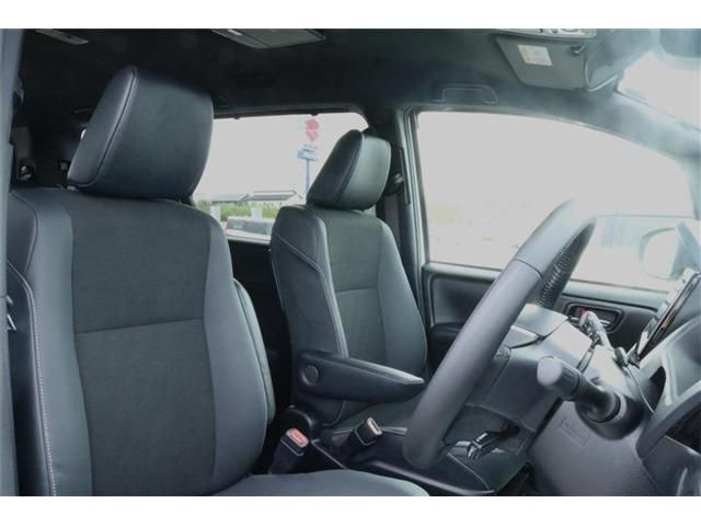 Toyota NOAH 2019-06 25161-19