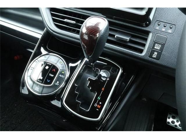 Toyota NOAH 2019-06 25161-7
