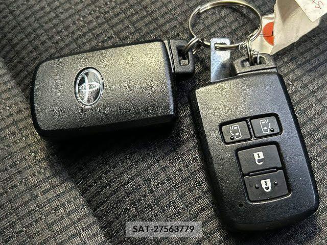 Toyota SIENTA 2019-03 330444-11