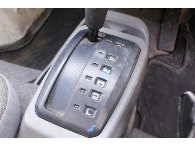 Mitsubishi MINICAB TRUCK 2008-12 6760-15