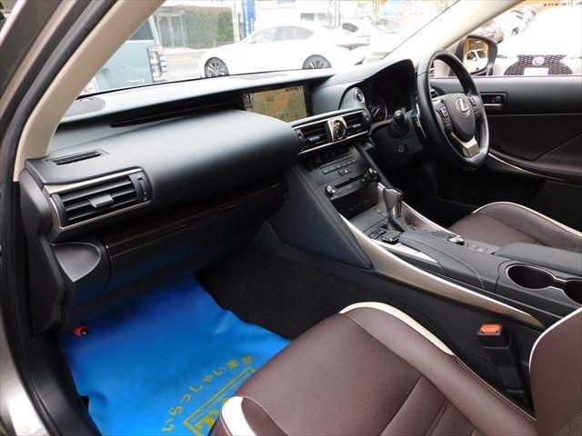 Lexus IS 2017-01 194726-13