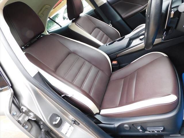 Lexus IS 2017-01 194726-12