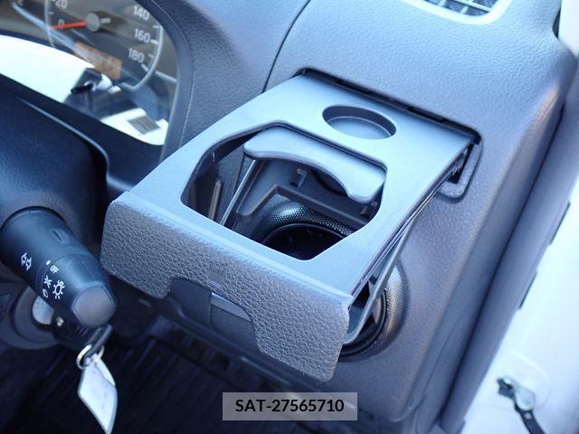 Nissan AD VAN 2016-09 387365-11