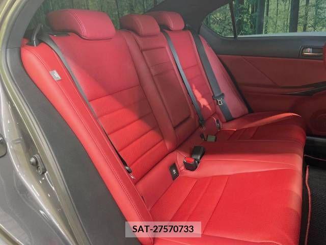 Lexus IS 2021-07 388409-10