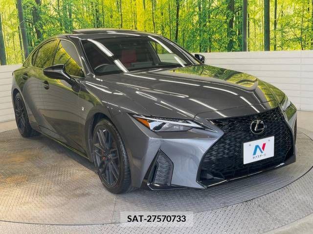Lexus IS 2021-07 388409-16