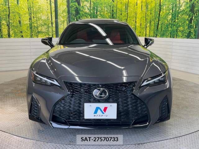 Lexus IS 2021-07 388409-14