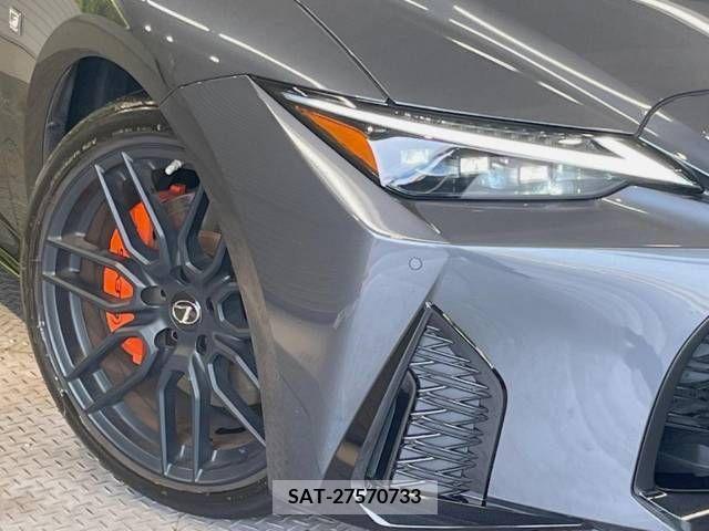 Lexus IS 2021-07 388409-12