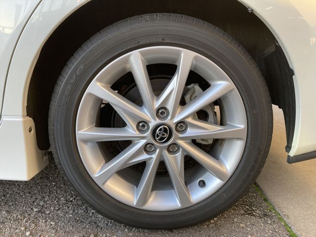 Toyota PRIUS ALPHA 2017-01 192723-2