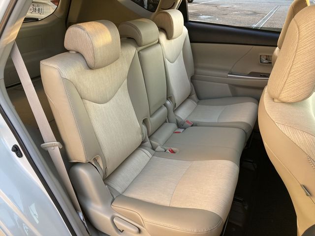 Toyota PRIUS ALPHA 2017-01 192723-6