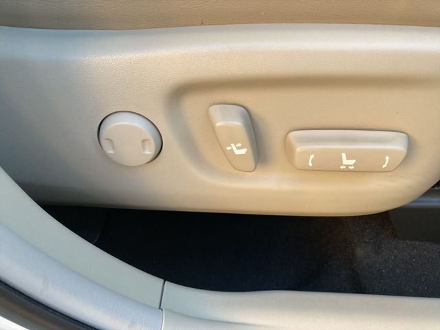 Toyota PRIUS ALPHA 2017-01 192723-8