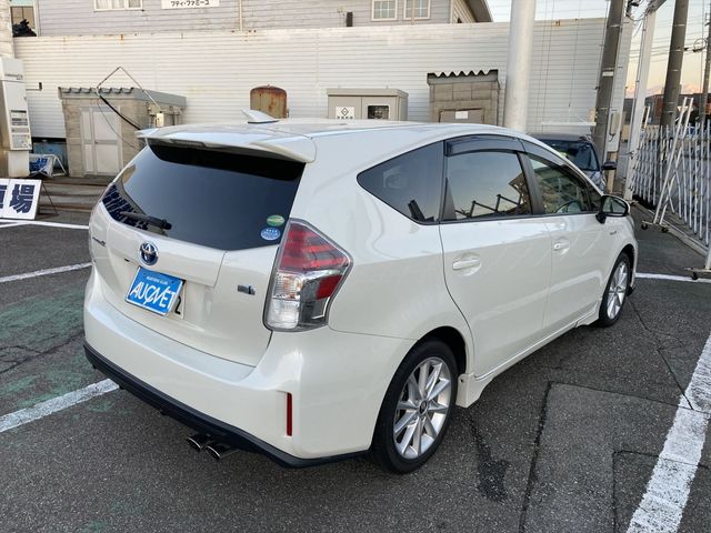 Toyota PRIUS ALPHA 2017-01 192723-1