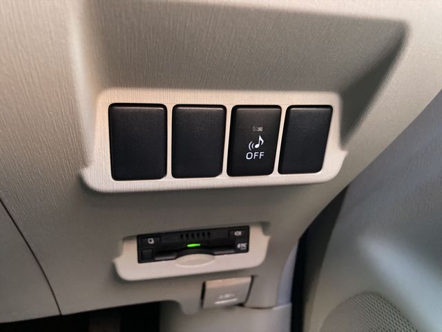 Toyota PRIUS ALPHA 2017-01 192723-16