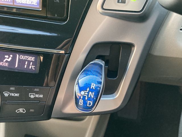 Toyota PRIUS ALPHA 2017-01 192723-12