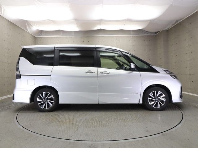 Nissan SERENA 2020-01 6843-22