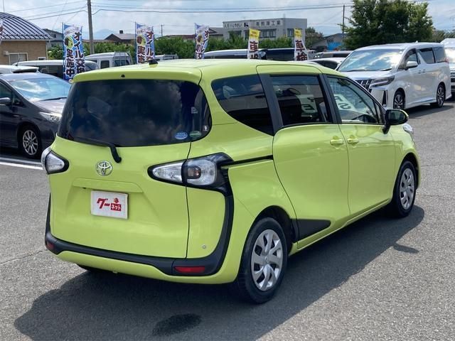 Toyota SIENTA 2016-04 5500-3