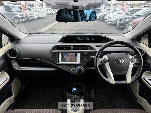 Toyota AQUA 2012-06 313930-1