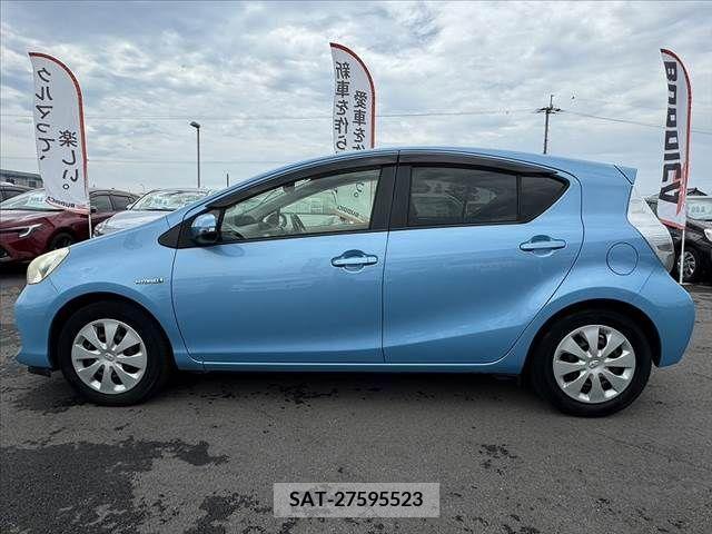 Toyota AQUA 2012-06 313930-10