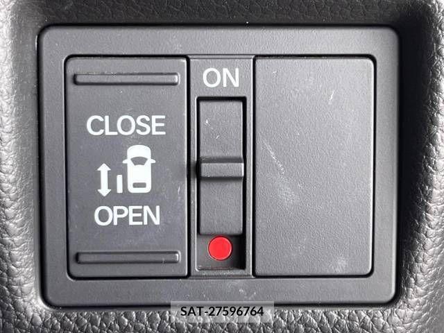 Honda N BOX CUSTOM 2018-01 392679-6