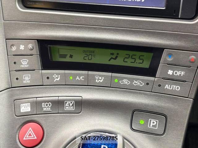 Toyota PRIUS 2012-06 322133-6