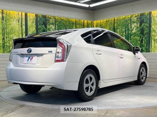 Toyota PRIUS 2012-06 322133-17