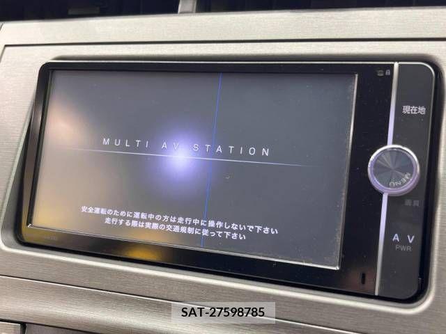Toyota PRIUS 2012-06 322133-2