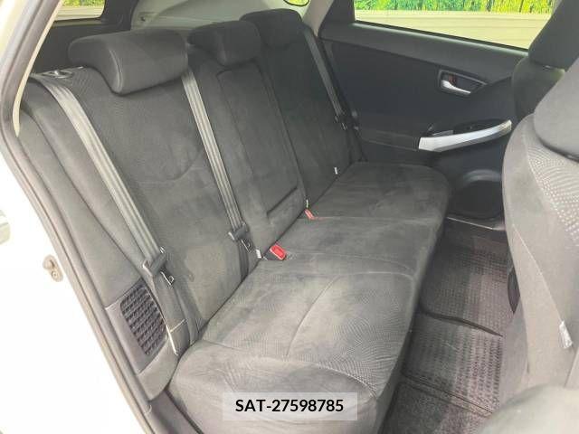 Toyota PRIUS 2012-06 322133-9
