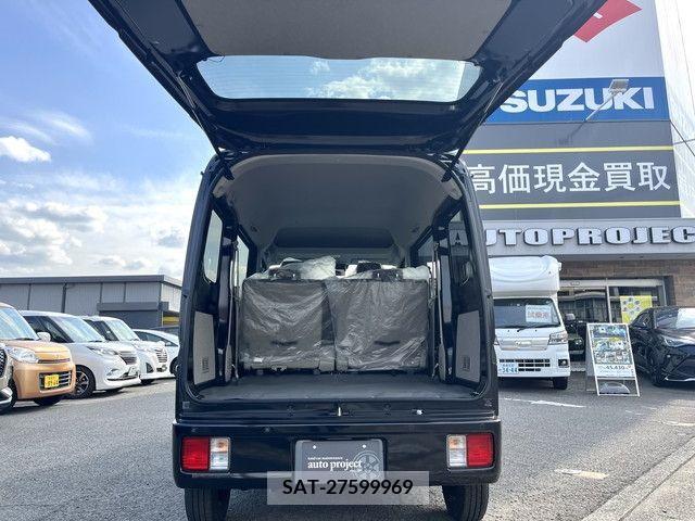 Suzuki EVERY 2023-02 221685-9