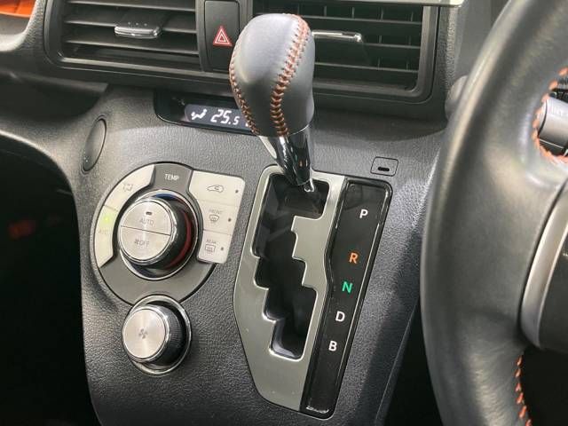 Toyota SIENTA 2018-01 184955-19