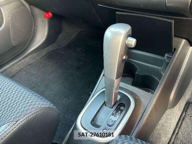 Nissan TIIDA 2012-03 287661-19