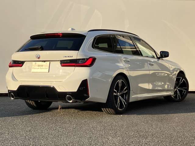 Bmw 3 SERIES 2023-03 18235-2