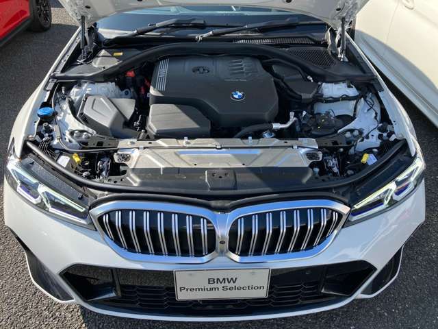 Bmw 3 SERIES 2023-03 18235-12