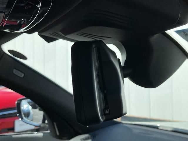 Bmw 3 SERIES 2023-03 18235-20