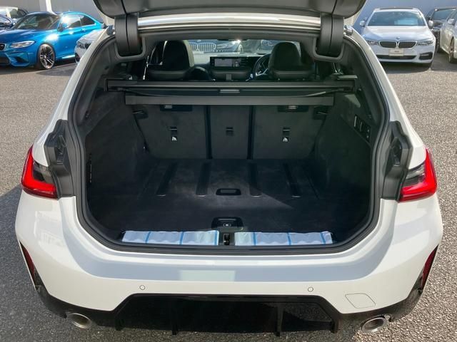 Bmw 3 SERIES 2023-03 18235-14