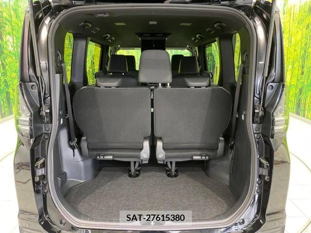 Toyota VOXY 2022-07 209437-11
