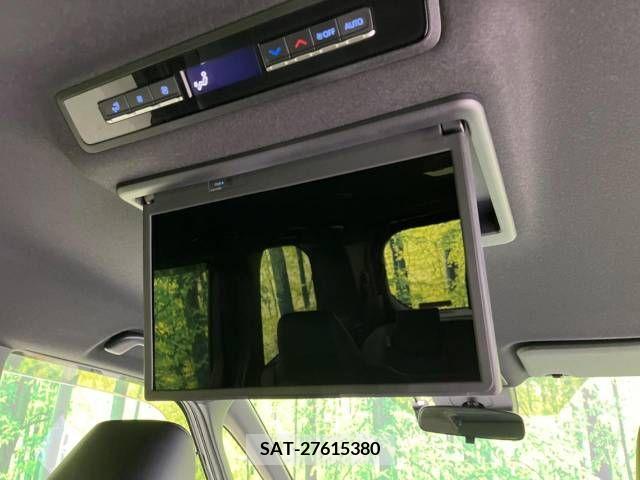 Toyota VOXY 2022-07 209437-4