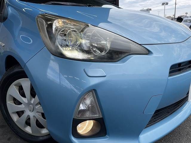 Toyota AQUA 2013-03 186737-17
