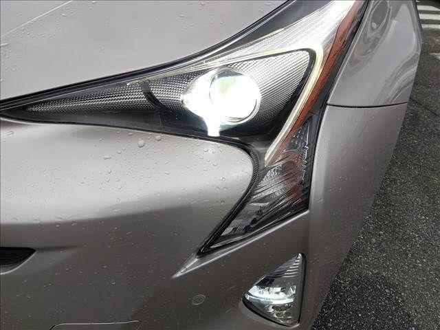 Toyota PRIUS 2016-07 189857-18
