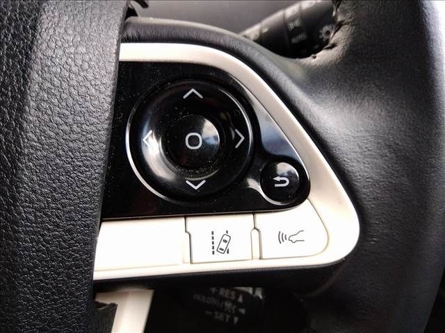 Toyota PRIUS 2016-07 189857-13